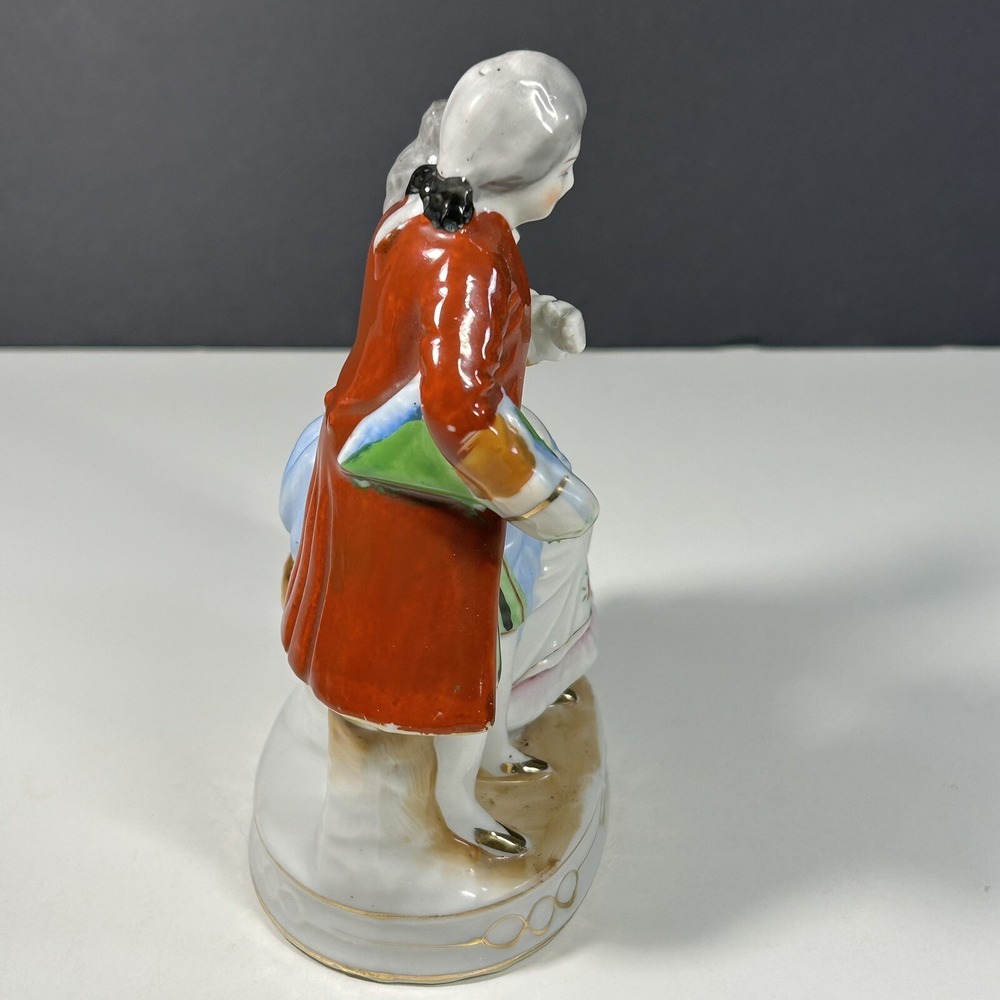 Vintage Occupied Japan Ceramic Victorian Couple Colonial Couple Japan - Picture 4 of 7